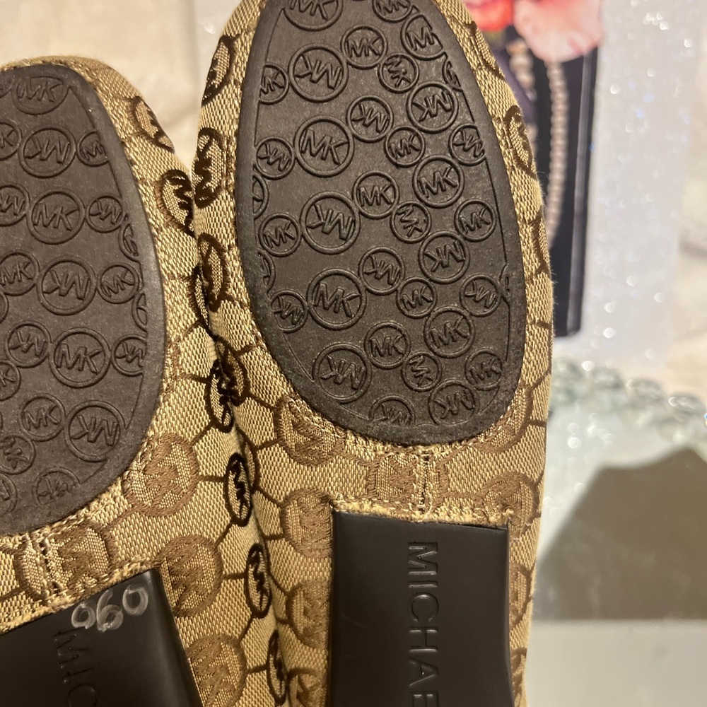 Michael Kors Brown Moccasin  canvas and leather Flats  women size 6M - Picture 8 of 9